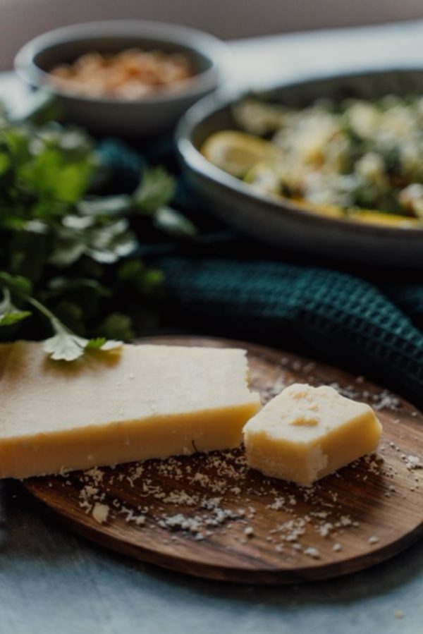 Parmezaanse Grana Padano 3 parmezaan op plankje