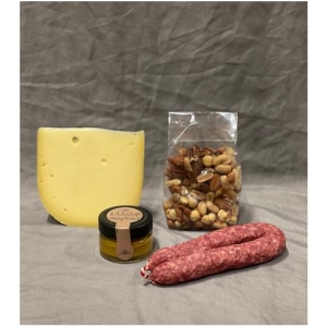 geschenk met kaas noot worst dip