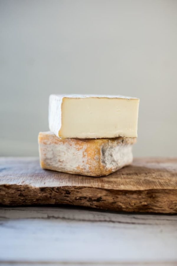 Taleggio La Baita kaas op plank