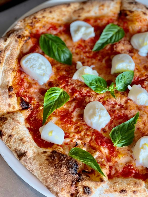 Mozzarella Di Bufala (buffelmozarella) 3 mozzerella op pizza